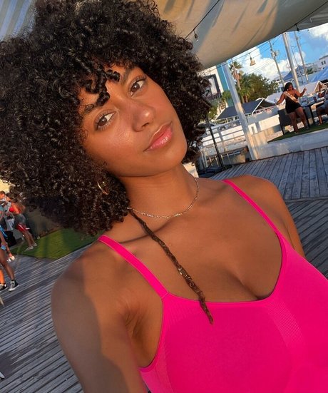 Briana Smith estrella porno en alta definición galería