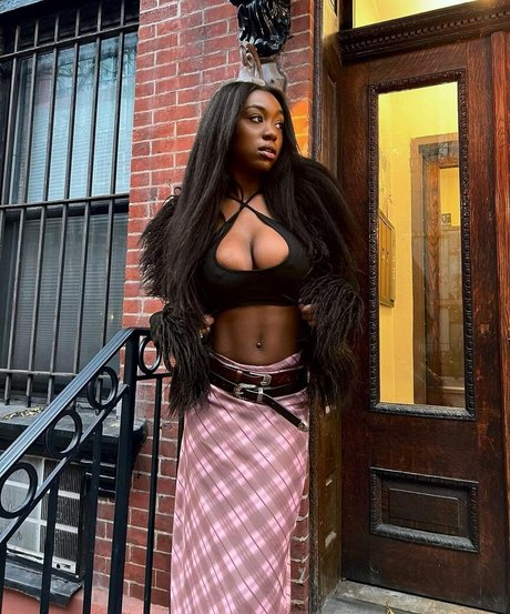 Majormommyissues model beautiful images