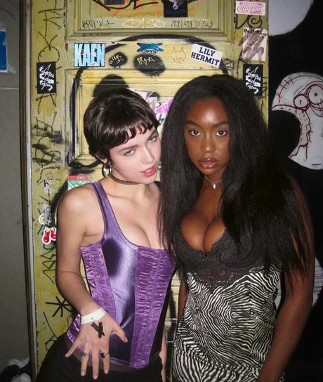 Majormommyissues xxx actress archive