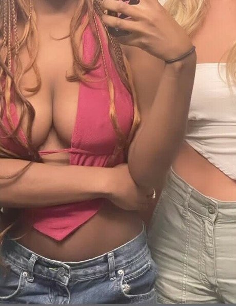 Majormommyissues naked pornstar img