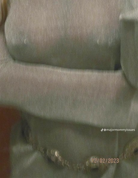 Majormommyissues Miniature