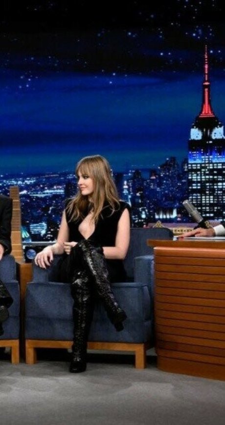 Victoria De Angelis modèle chaud images