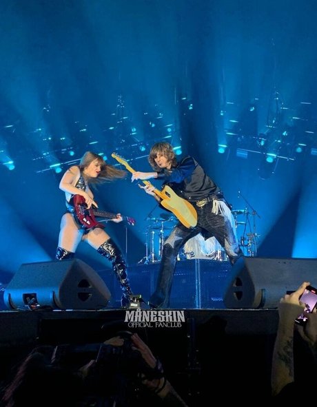 Victoria De Angelis star exclusive photos