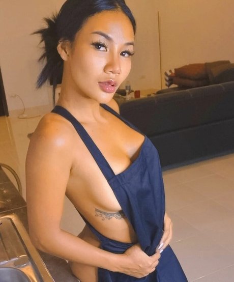 Reeno Ploy model nudes pic