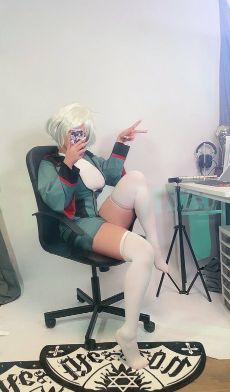 SuperBitchBecky star du porno gratuit img