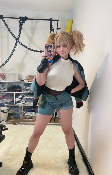 SuperBitchBecky modèle sexy galeries