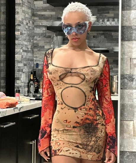 Doja Cat estrella erótica foto