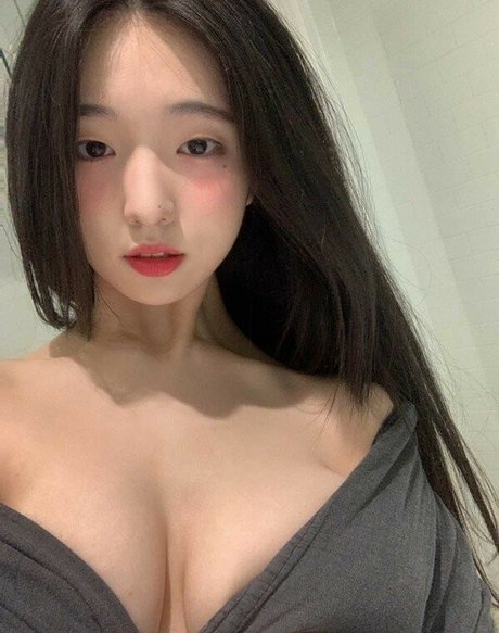 Lee Yeonwoo model beautiful photo
