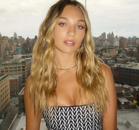 Maddie Ziegler étoile nue photos