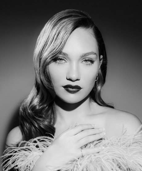 Maddie Ziegler estrella porno del sexo imágenes