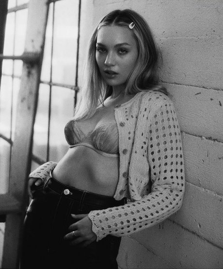 Maddie Ziegler perfect model pic
