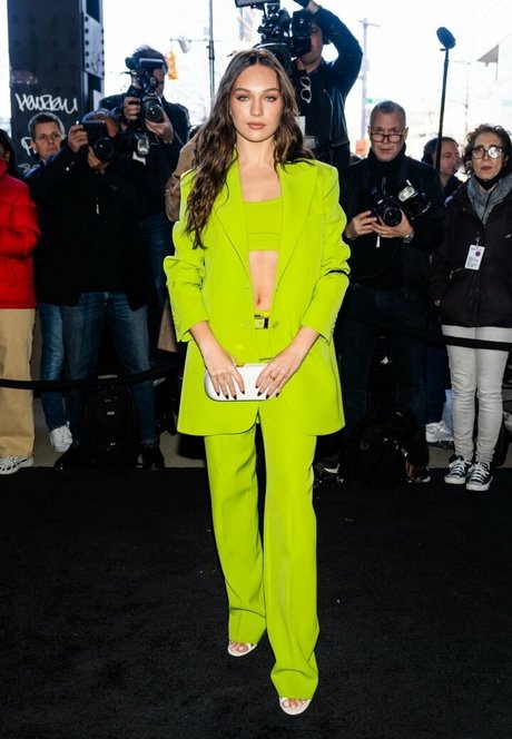 Maddie Ziegler high quality actress gallery