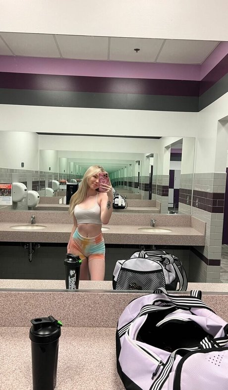 Loveabilities arte estrella porno foto