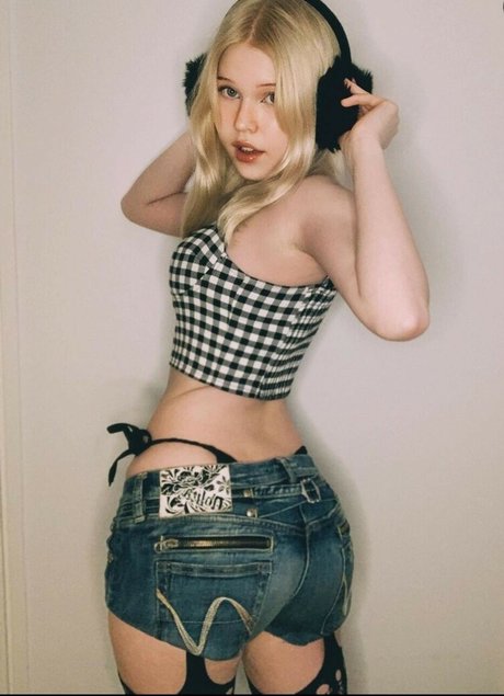 Eth0t 666 actrice érotique photo