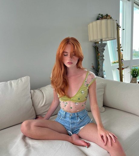 Kennedy Walsh hd model images