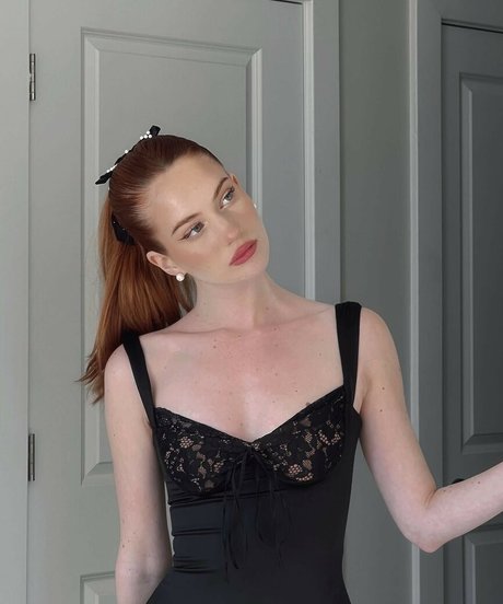 Kennedy Walsh beautiful actress galleries
