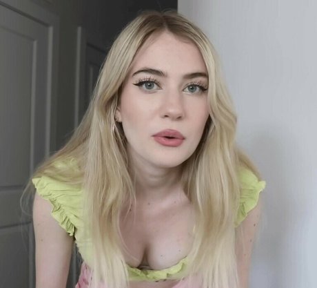 Kennedy Walsh pornstar hot pics