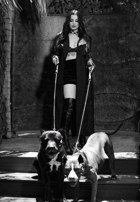 Saraya Bevis estrella erótica imagen