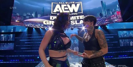 Saraya Bevis étoile gratuite galerie