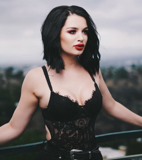 Saraya Bevis Image de profil