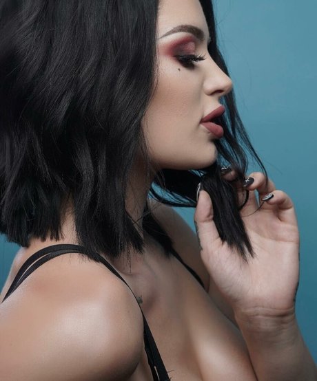 Saraya Bevis jolie star du porno img