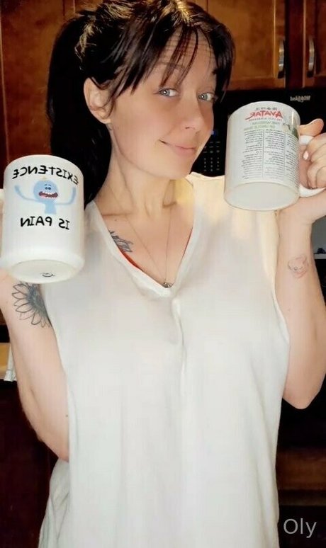 youcancallme oly estrella sexy imágenes