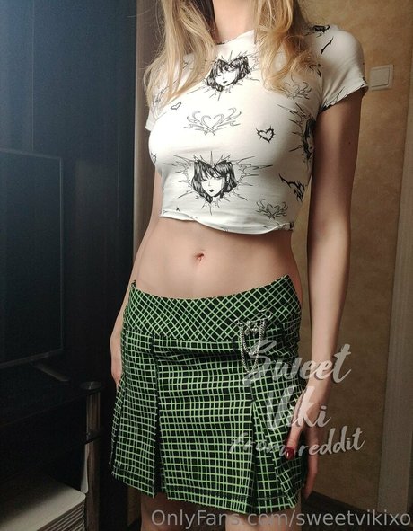 sweetvikixo modelo desnuda foto