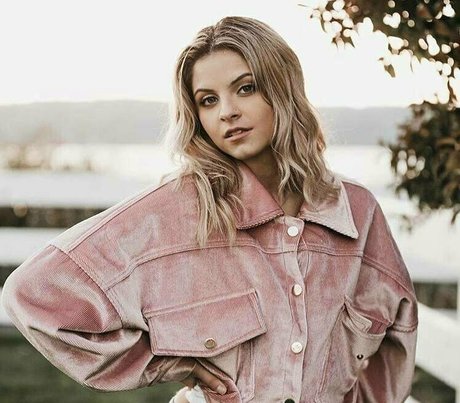 nicolette gucci hermosa estrella recopilación