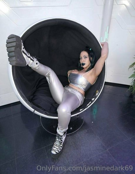 jasminedark69 pretty pornstar photos