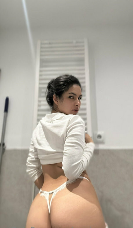 annieguzman hd model pic