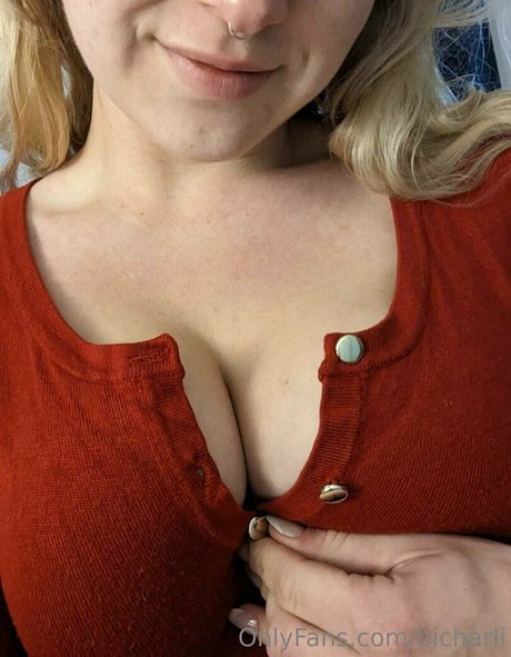 bicharli model exclusive pictures
