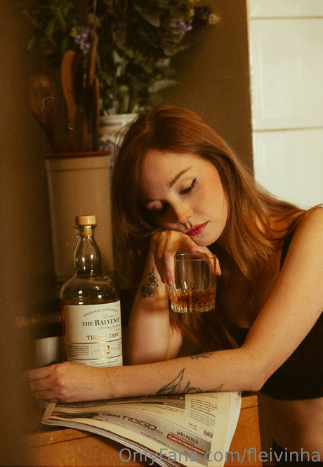 Flavia Sayuri modelo gratis archivo