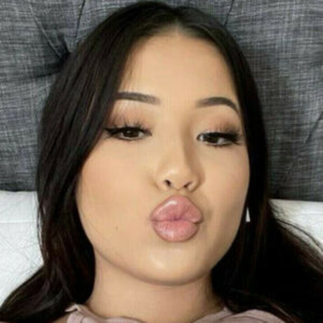 Babyakiraa estrella porno xxx galerías