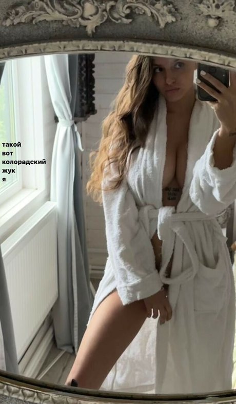 Rita Flores modèle gratuit photo