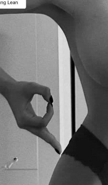 Rita Flores modèles nus collection