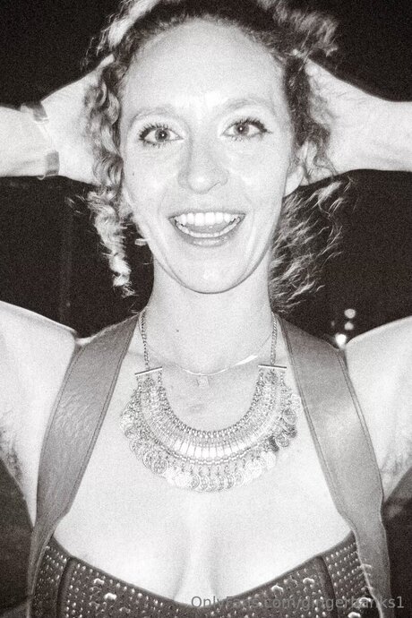 Gingerbanks1 star du porno adulte archive