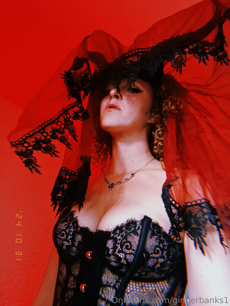 Gingerbanks1 estrella desnuda galería