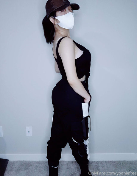 yooniefree porn actress photos