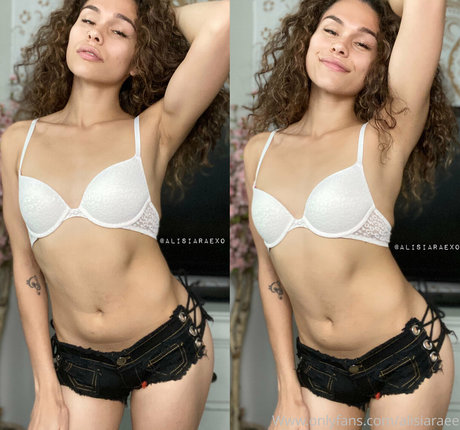 alisiaraee actriz de alta calidad imágenes