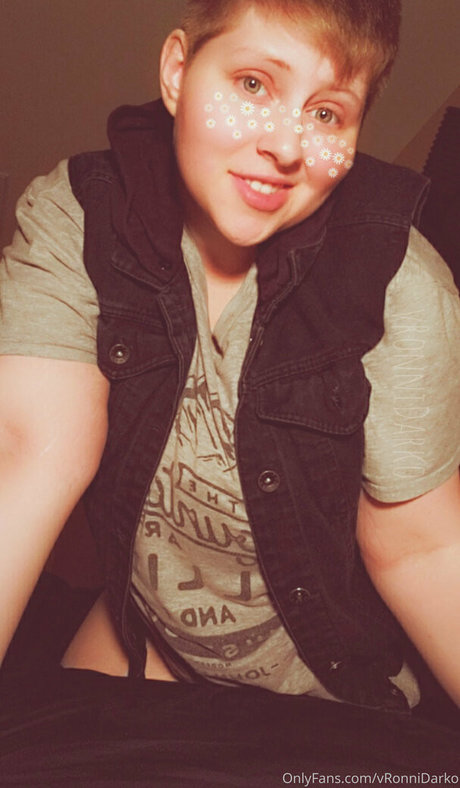 vronnidarko actrice chaude galerie