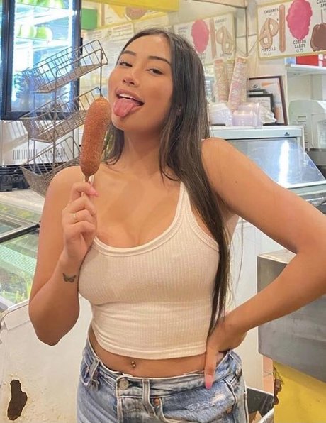 Ellerie Marie estrella porno adulto imágenes