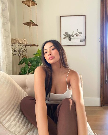 Ellerie Marie modelo de alta calidad imágenes