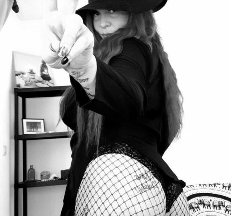 Ming naaa estrella porno atractiva galería