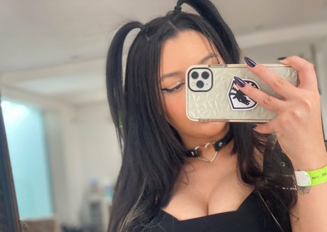 Nathye star du porno parfaite img