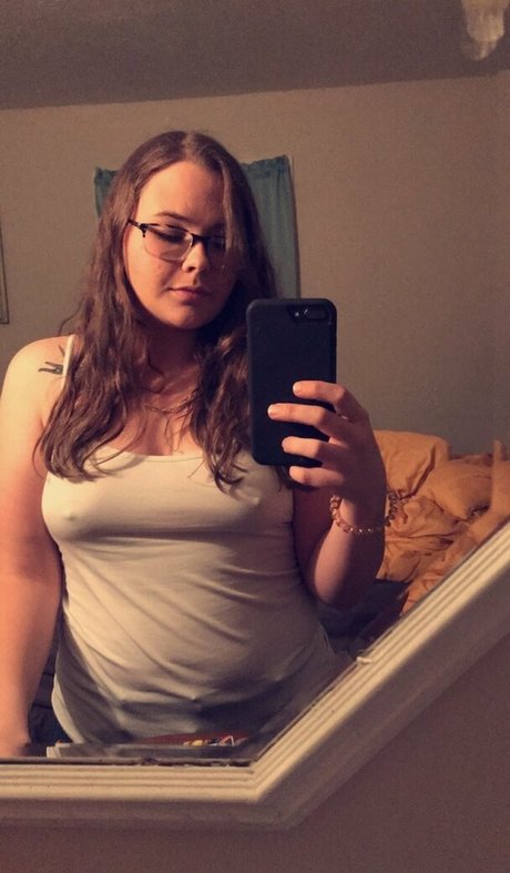 roodb pretty pornstar img