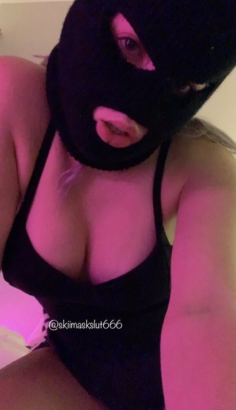 skiimaskslut666 modèle érotique photo