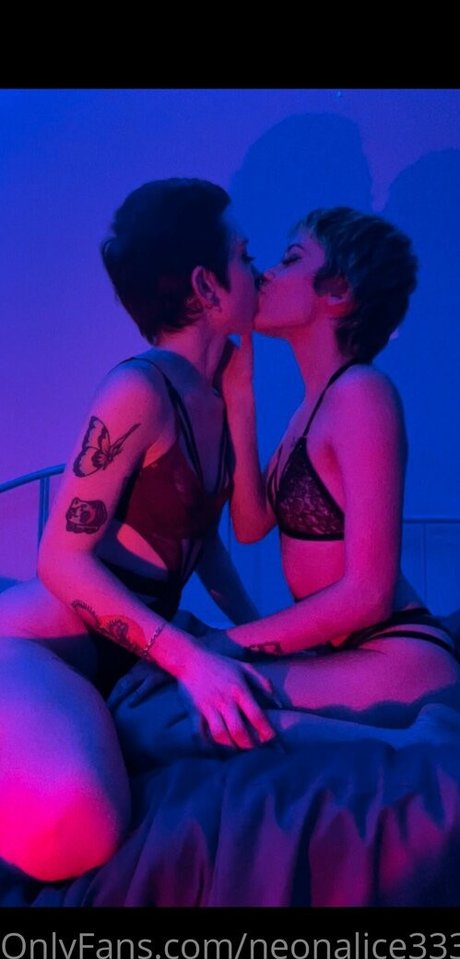 neonalice333 jolie étoile photos