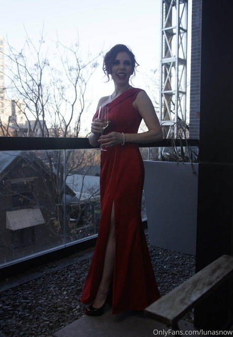 lunasnow bonita actriz archivo