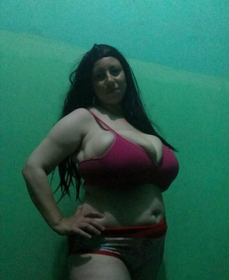 Nona Sokolova modelo desnudos fotos