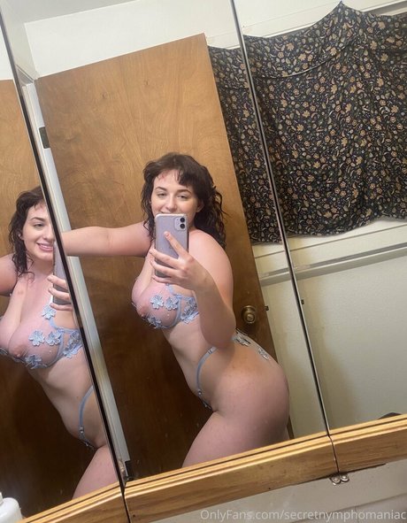 secretnymphomaniac modelo desnudo galería